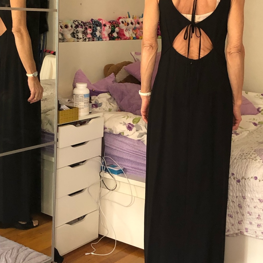 Elegant women’s black dress size 4 - Picture 3 of 4